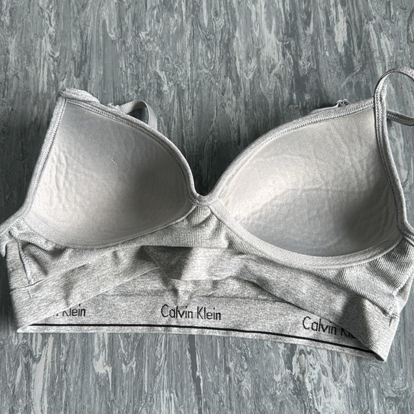 ❤️3/$30 Calvin Klein Gray Bra with Adjustable Straps - Picture 5 of 7
